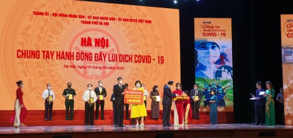 Công ty CP Sân Golf Silk Path ủng hộ 03 tỷ đồng tới Qũy Vaccine phòng COVID-19 của thành phố Hà Nội